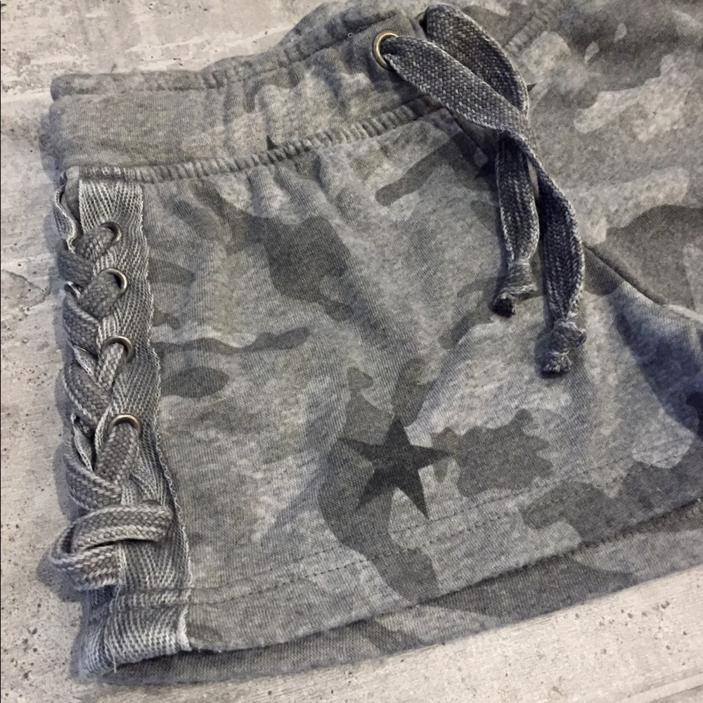 Camo/stars shorts with side lace up detail